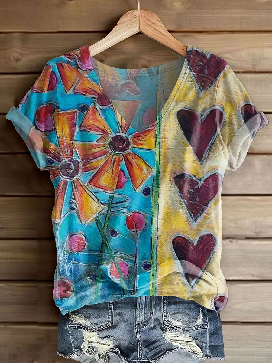 Women's Floral Heart Color Clash Art Print V-Neck T-Shirt